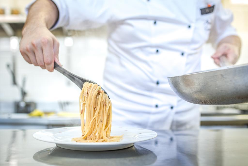 Hotel Luna Lignano Sabbiadoro Bagian luar foto